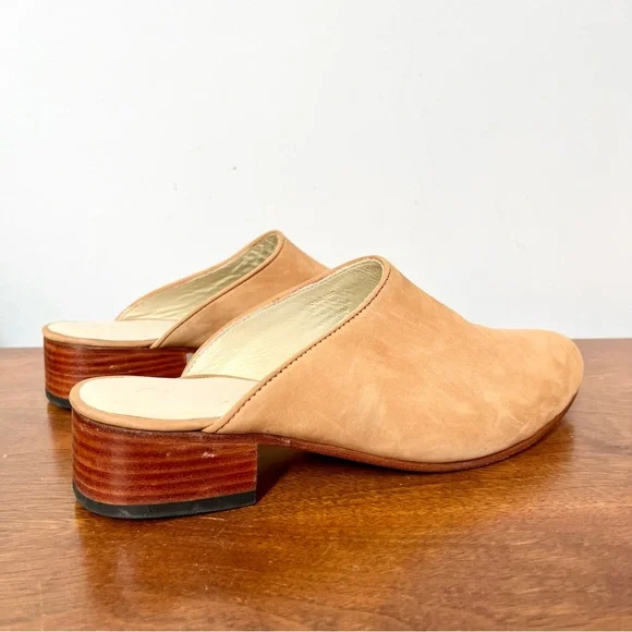Nisolo Mariella Mules in a neutral beige color - Picture 3 of 9